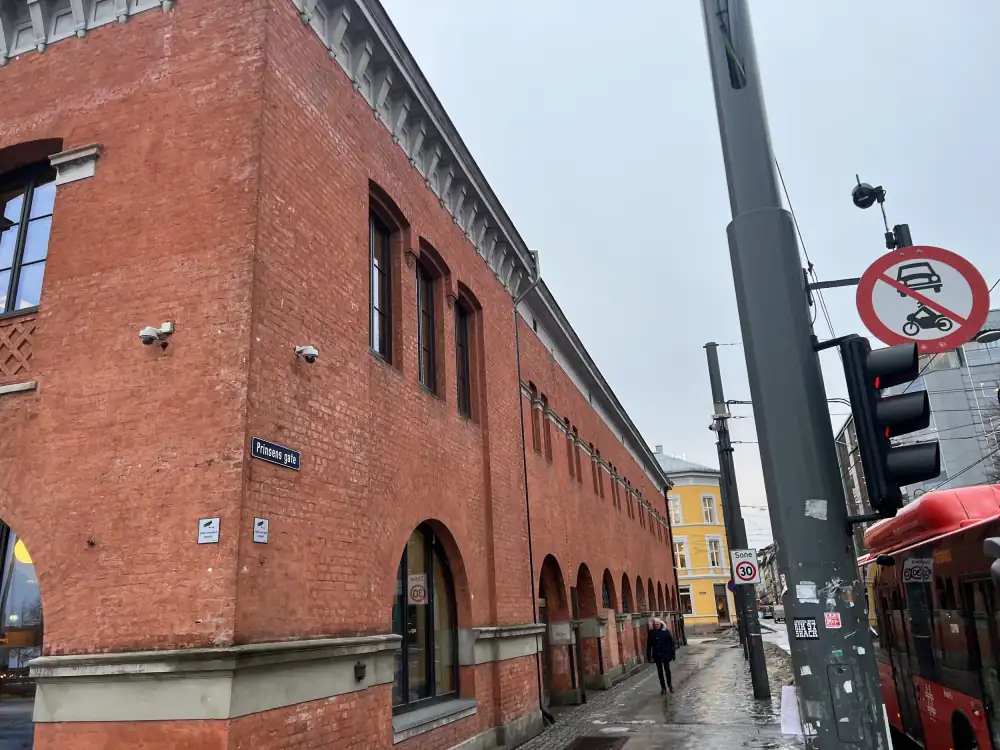 Fasaderehabilitering – Tollbugata 1, Oslo. Bilde 4 av 11.